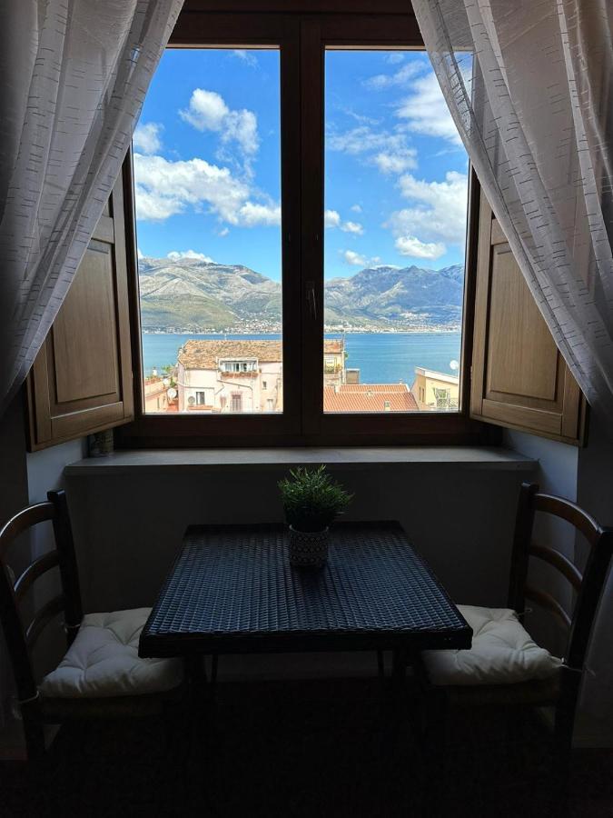 Appartamento La Finestra Sul Duomo Gaeta Esterno foto
