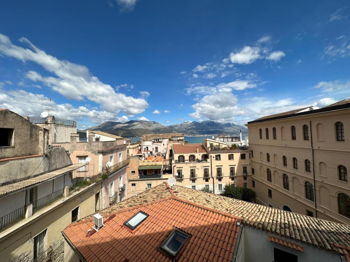 Appartamento La Finestra Sul Duomo Gaeta Esterno foto