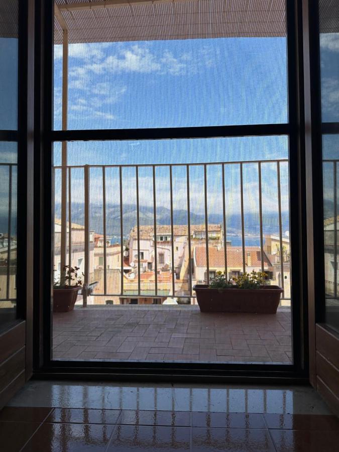 Appartamento La Finestra Sul Duomo Gaeta Esterno foto